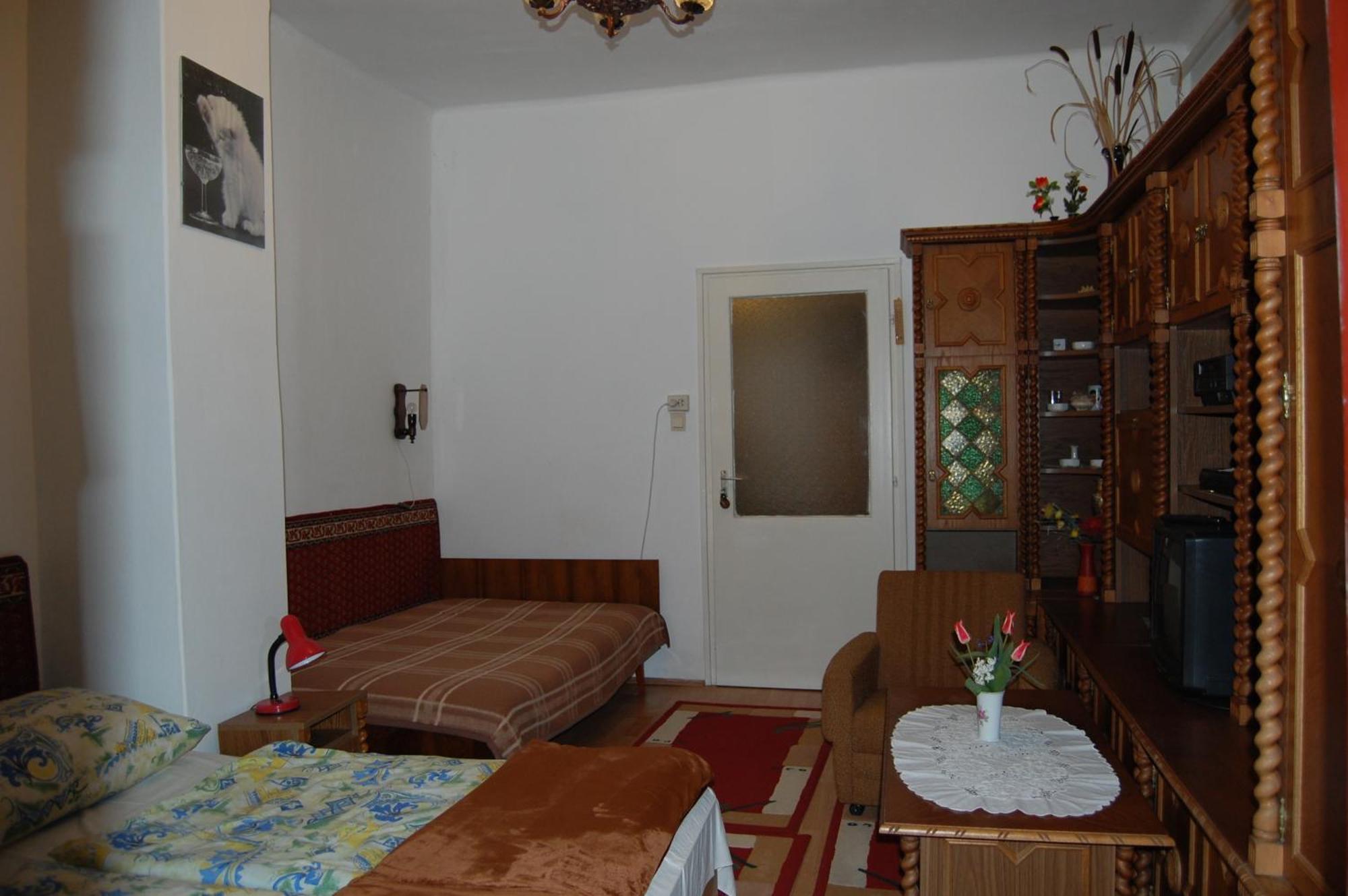 Zach Klara Utcai Apartman Visegrád Oda fotoğraf
